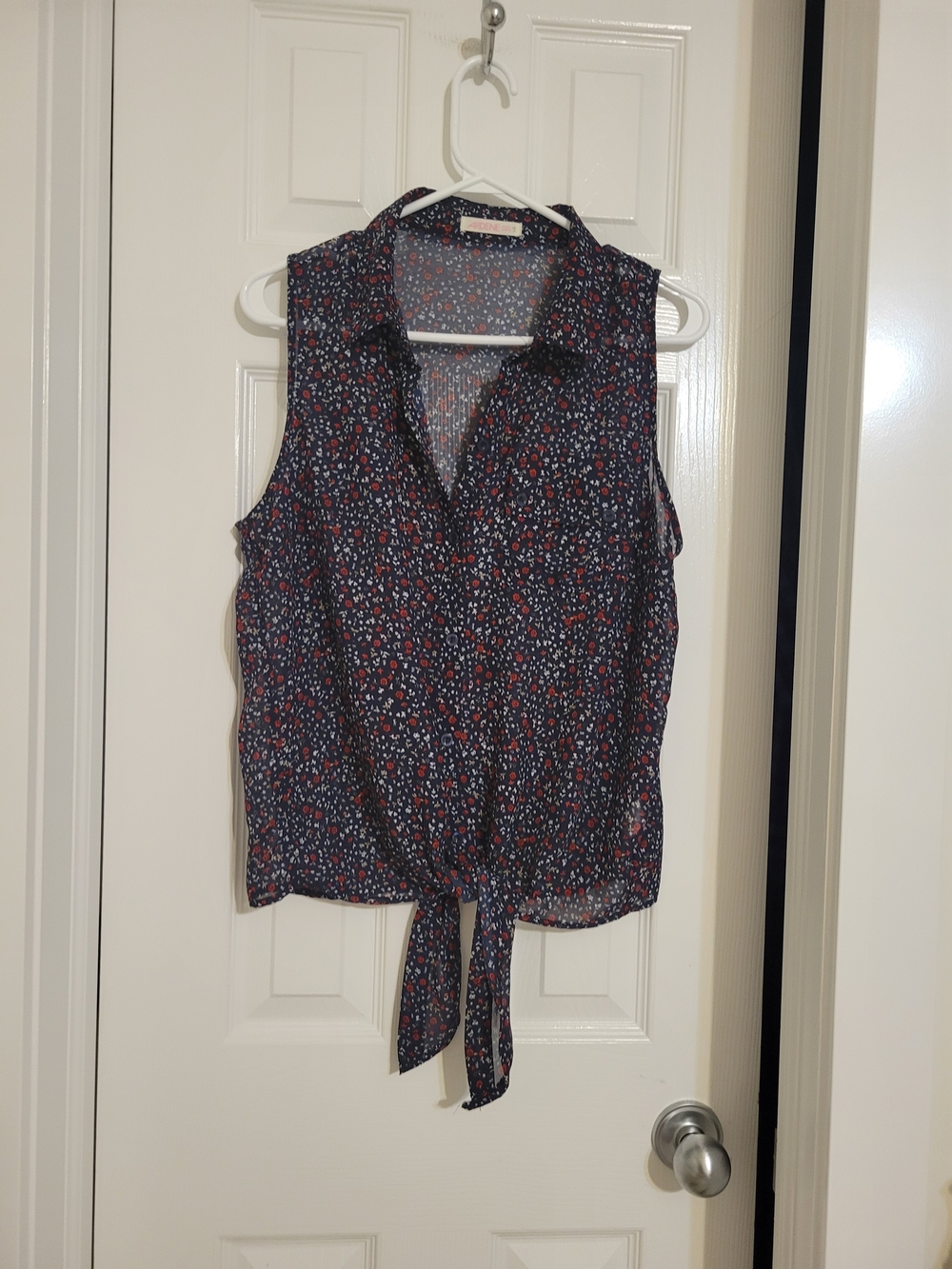 Ardene Navy Floral Tie-Front Sleeveless Camisole Sise L